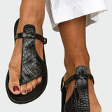 Sandalen mit T-Riemen und Textur