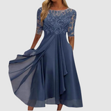 Leontýna - Elegantes Spitzenkleid