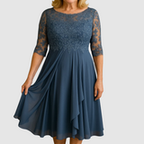 Leontýna - Elegantes Spitzenkleid