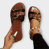 Panthermuster Sandalen mit gekreuzten Riemen