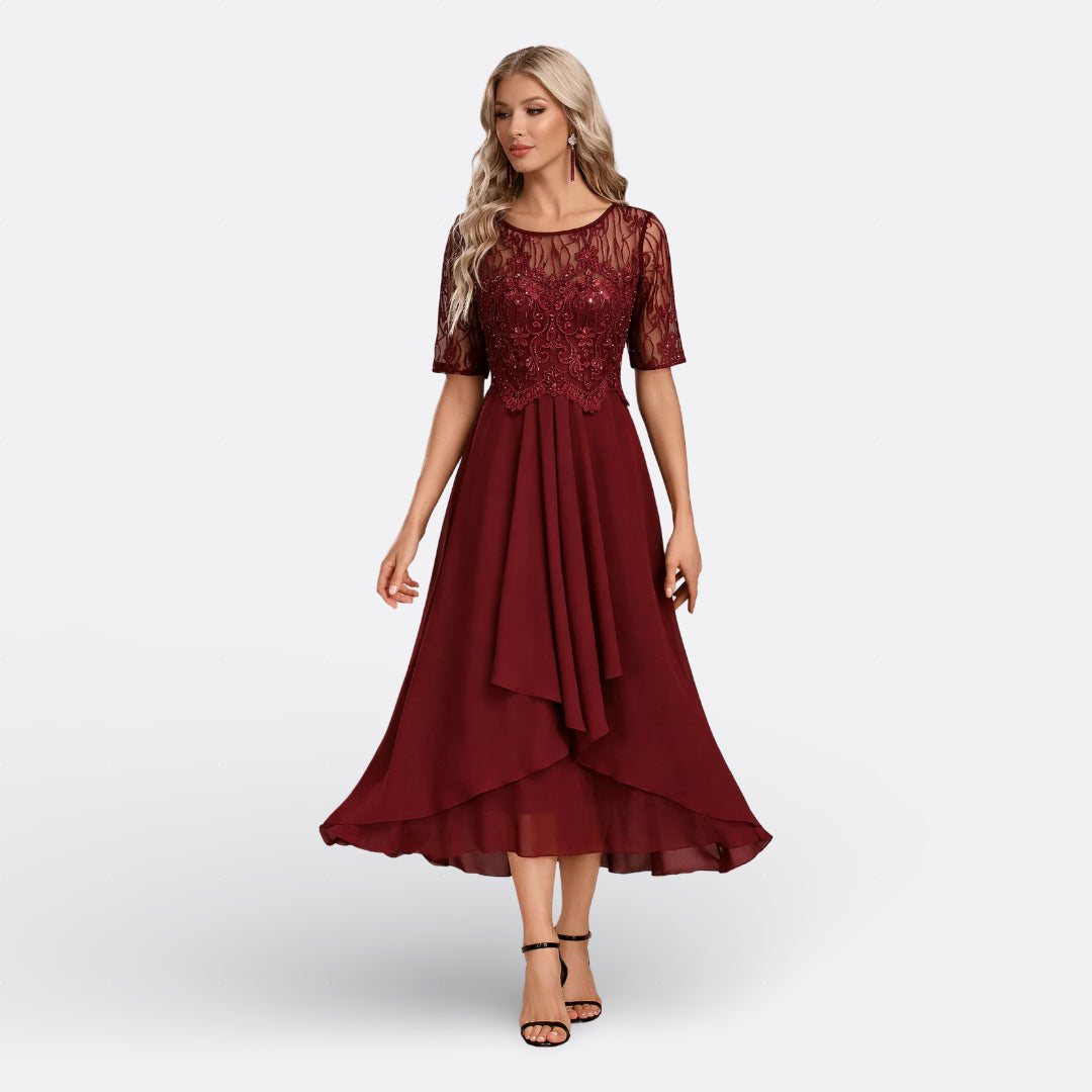 Mariana - Spitzenkleid mit kurzen Ärmeln