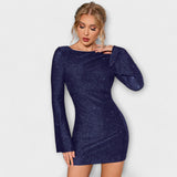 Rückenfreies Kleid mit Pailletten und langen Ärmeln