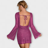 Rückenfreies Kleid mit Pailletten und langen Ärmeln
